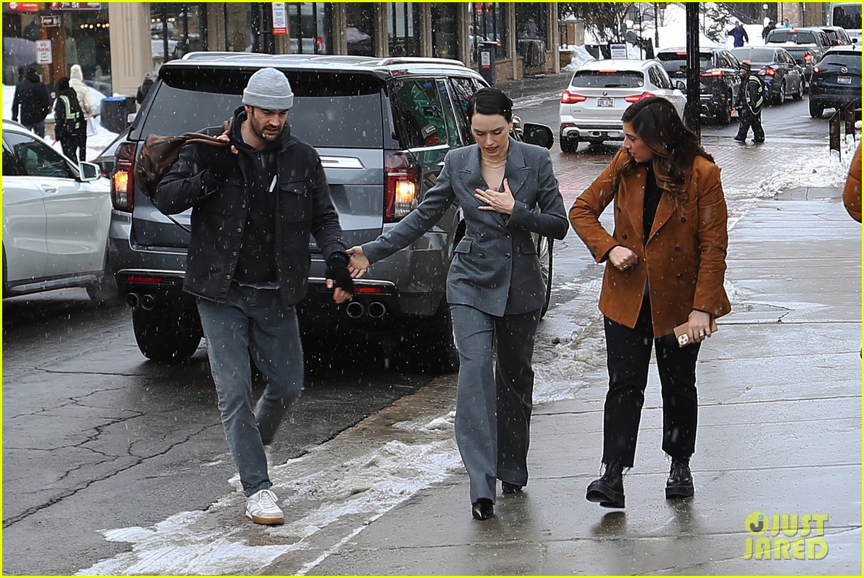 Daisy Ridley Gets Husband Tom Bateman's Support at Sundance Film Festival Premiere!