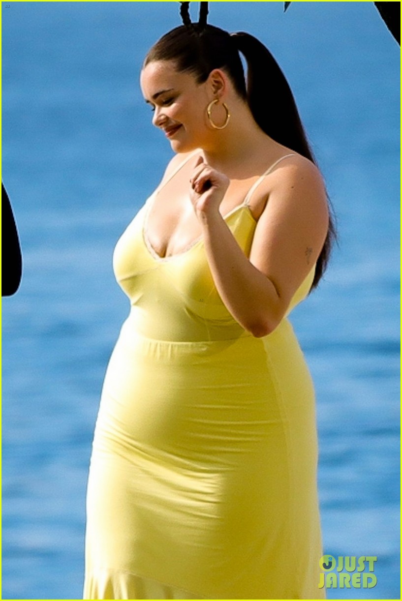 Euphoria's Barbie Ferreira Poses for Beach Photo Shoot During Trip to Brazil