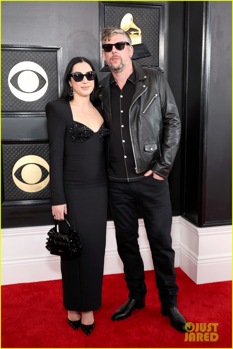 Michelle Branch & Husband Patrick Carney Both Sport Sunglasses on Grammys 2023 Red Carpet