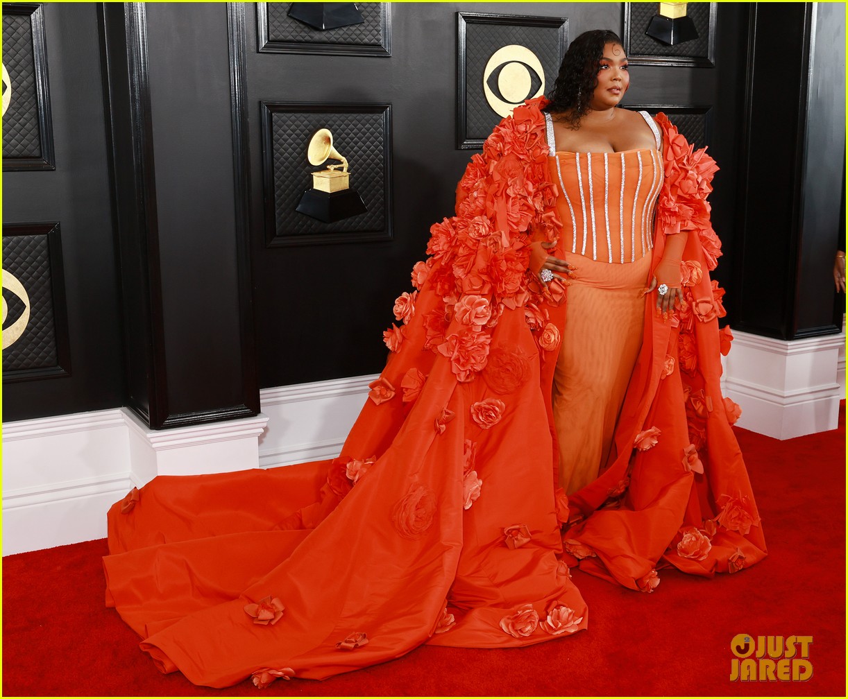 Lizzo Had the Best Reaction to Hearing Beyonce is at Grammys 2023, Though She Wasn't Yet (Video)