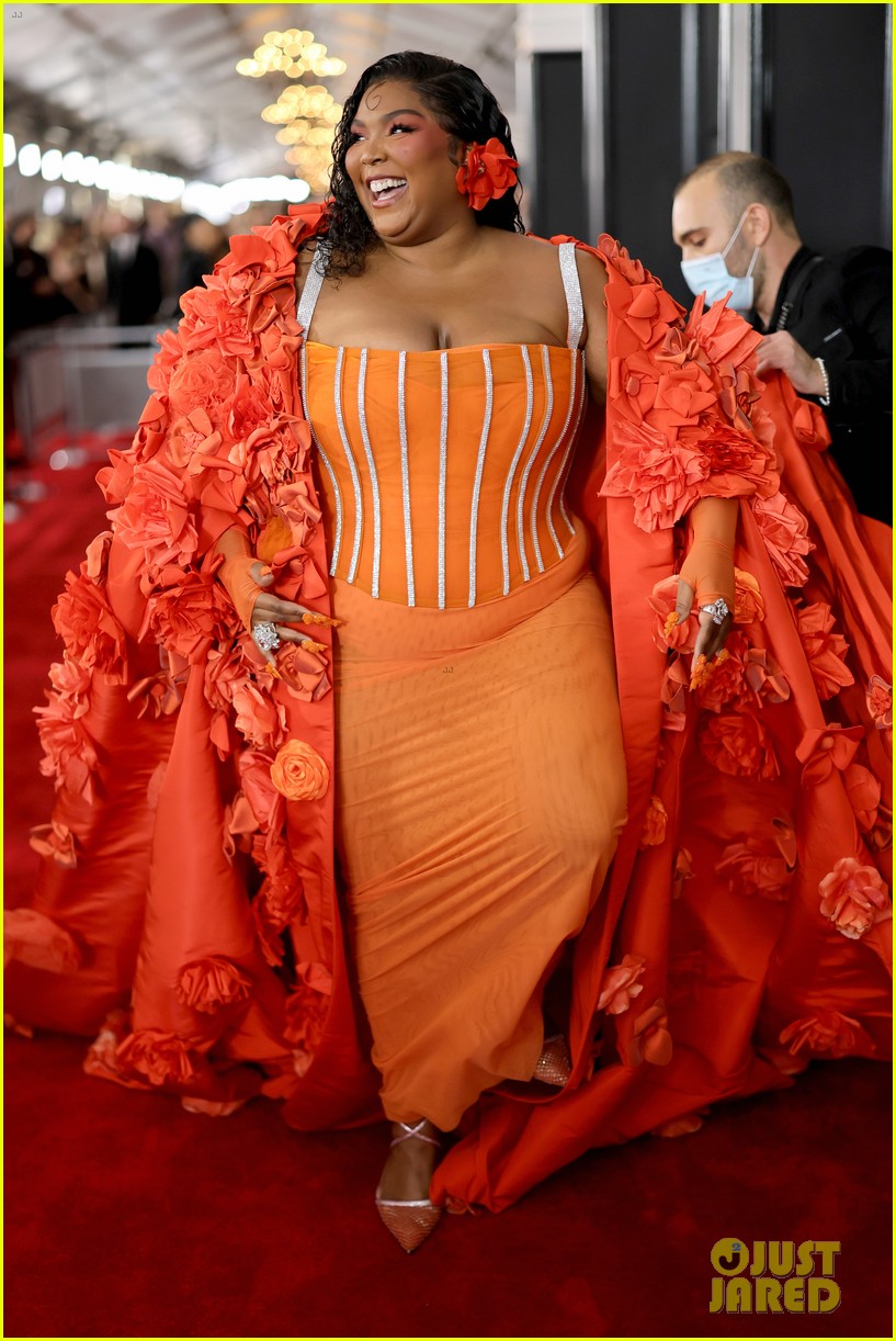 Lizzo Had the Best Reaction to Hearing Beyonce is at Grammys 2023, Though She Wasn't Yet (Video)