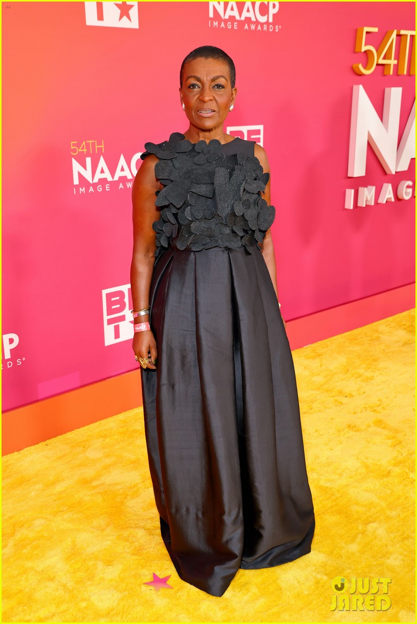 Quinta Brunson, Sheryl Lee Ralph, Viola Davis & More Stars Attend NAACP Awards 2023 - See Pics of So Many Attendees!