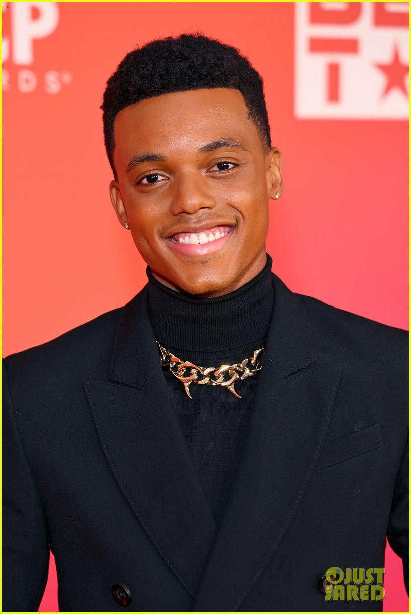 Quinta Brunson, Sheryl Lee Ralph, Viola Davis & More Stars Attend NAACP Awards 2023 - See Pics of So Many Attendees!