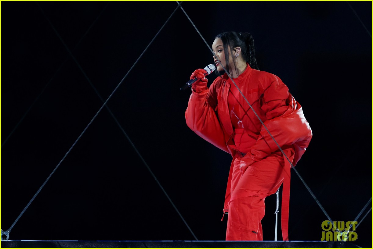 Rihanna: Super Bowl Halftime Show 2023 - Video, Set List, & Photos Revealed!