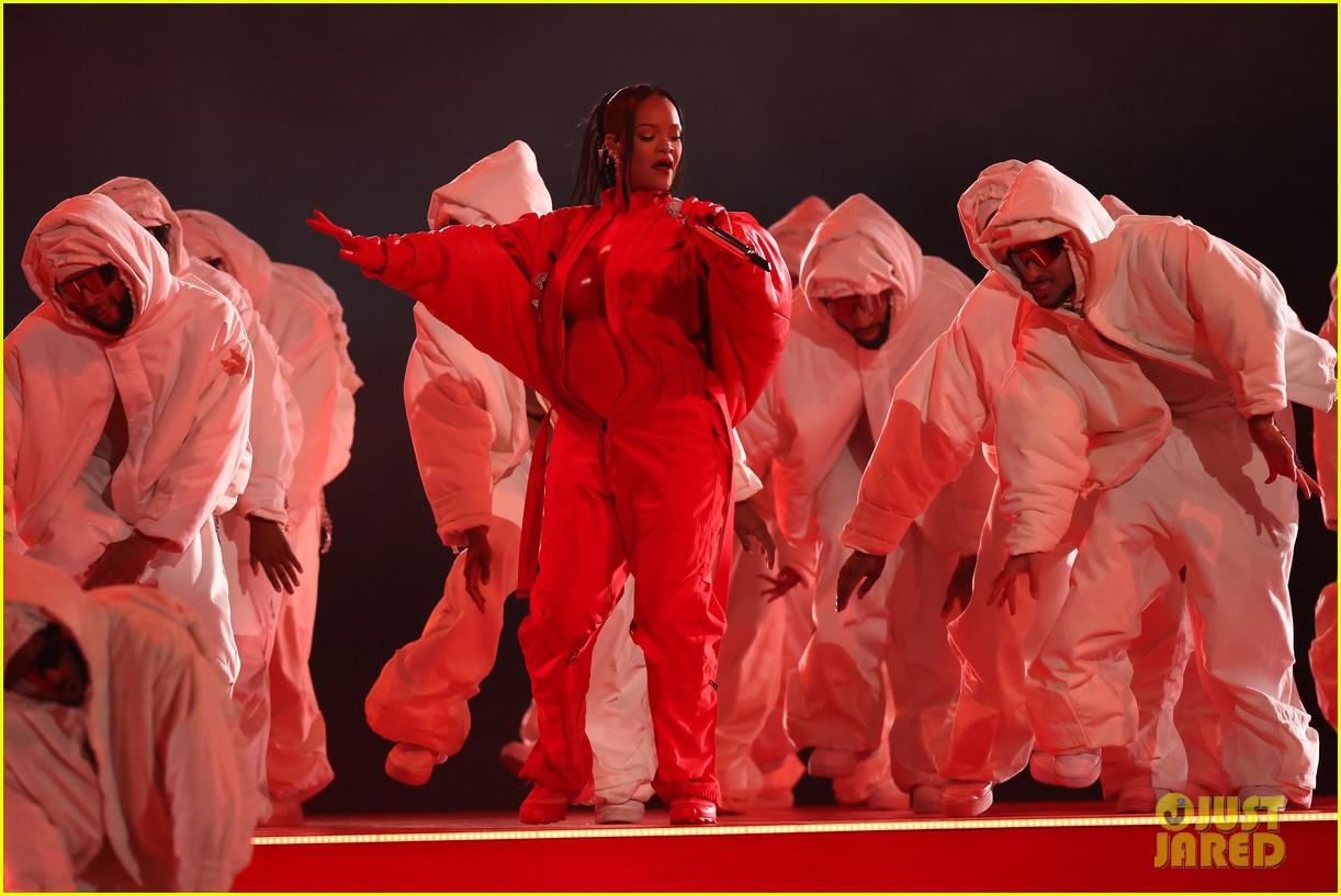 Rihanna: Super Bowl Halftime Show 2023 - Video, Set List, & Photos Revealed!
