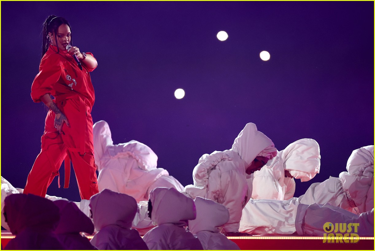 Rihanna: Super Bowl Halftime Show 2023 - Video, Set List, & Photos Revealed!