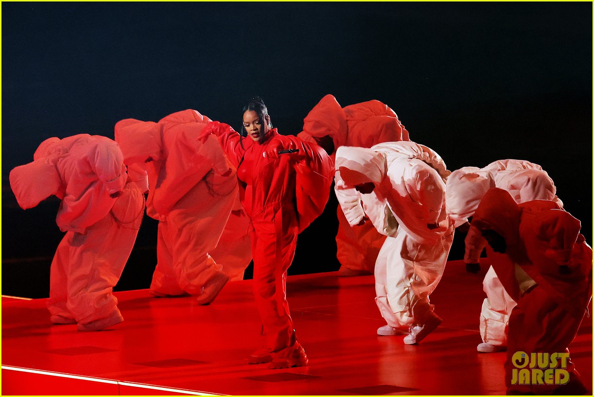 Rihanna: Super Bowl Halftime Show 2023 - Video, Set List, & Photos Revealed!