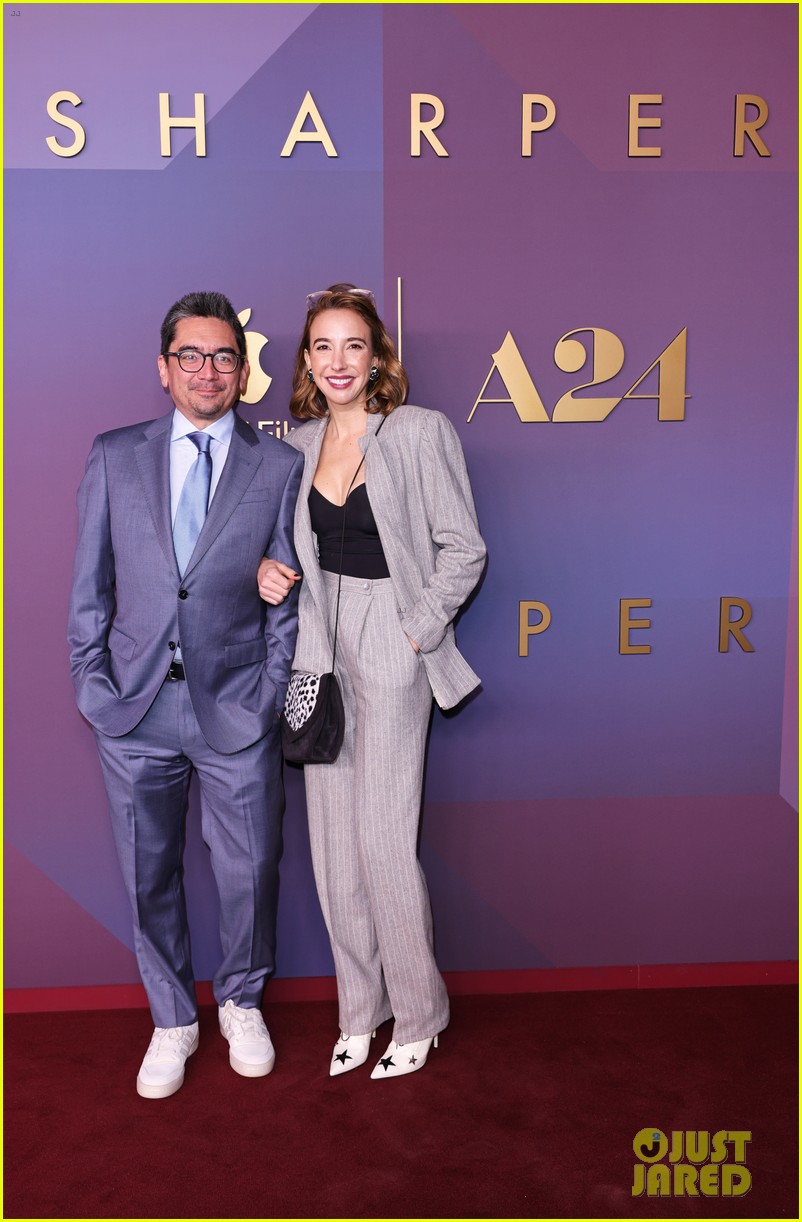 Julianne Moore & Sebastian Stan Hit The World Premiere of Their New Apple Thriller 'Sharper' In London