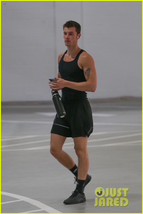 Shawn Mendes Looks Fit in Short Shorts & Tank Top After Latest Gym Sighting