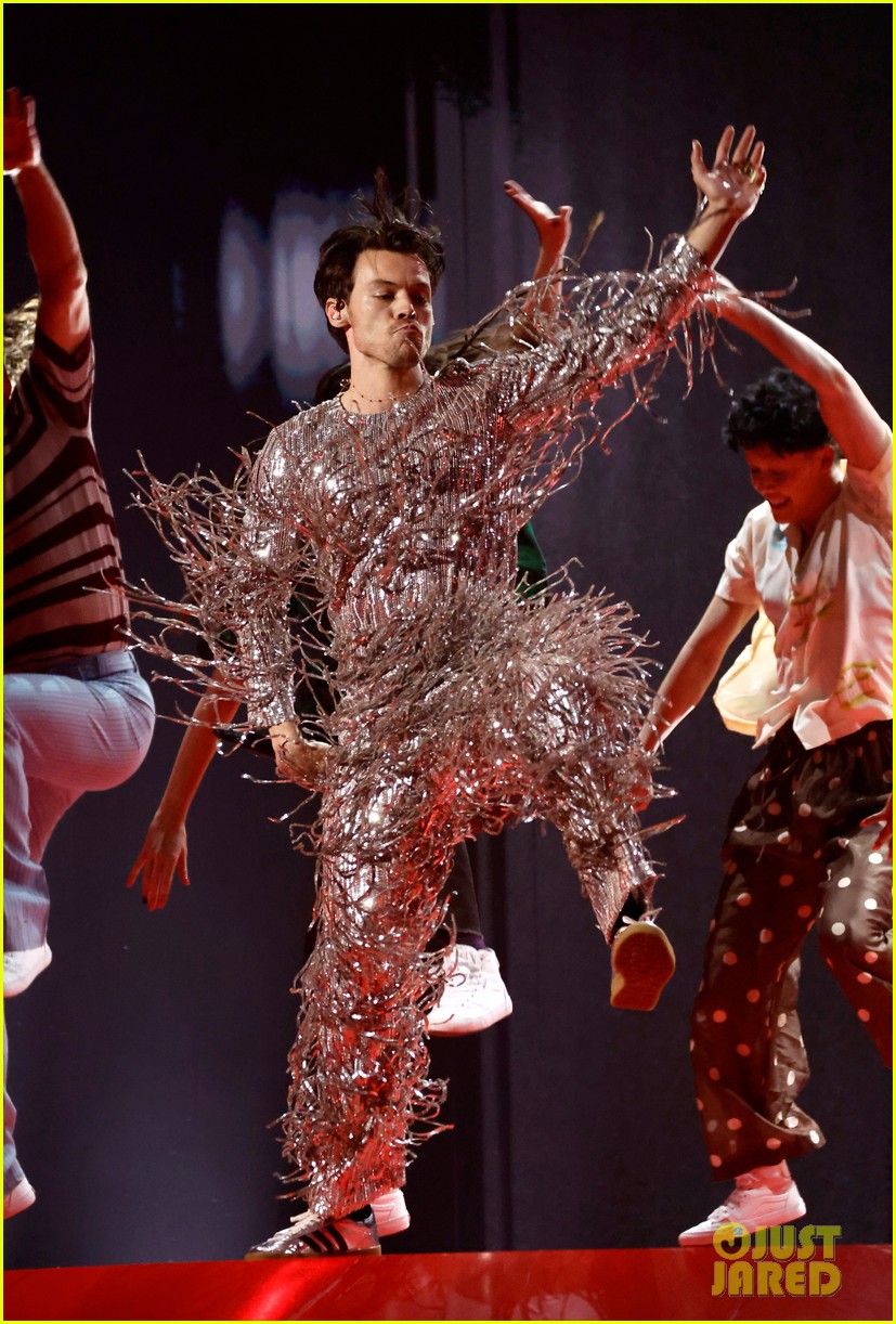 Harry Styles Wears Silver Fringe Outfit While Performing Nominated Song 'As It Was' at Grammys 2023