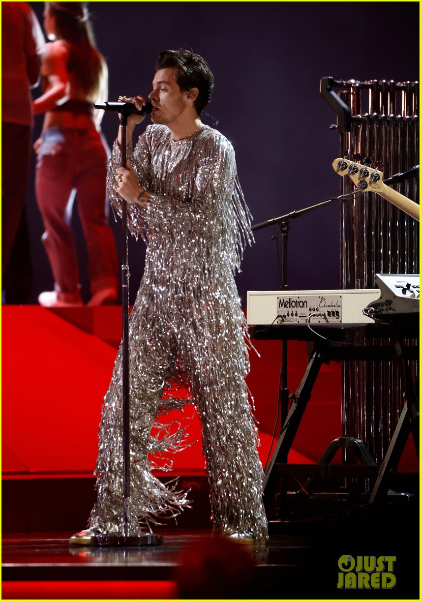 Harry Styles Wears Silver Fringe Outfit While Performing Nominated Song 'As It Was' at Grammys 2023