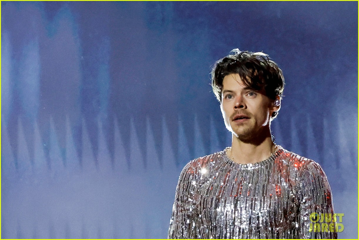 Harry Styles Wears Silver Fringe Outfit While Performing Nominated Song 'As It Was' at Grammys 2023