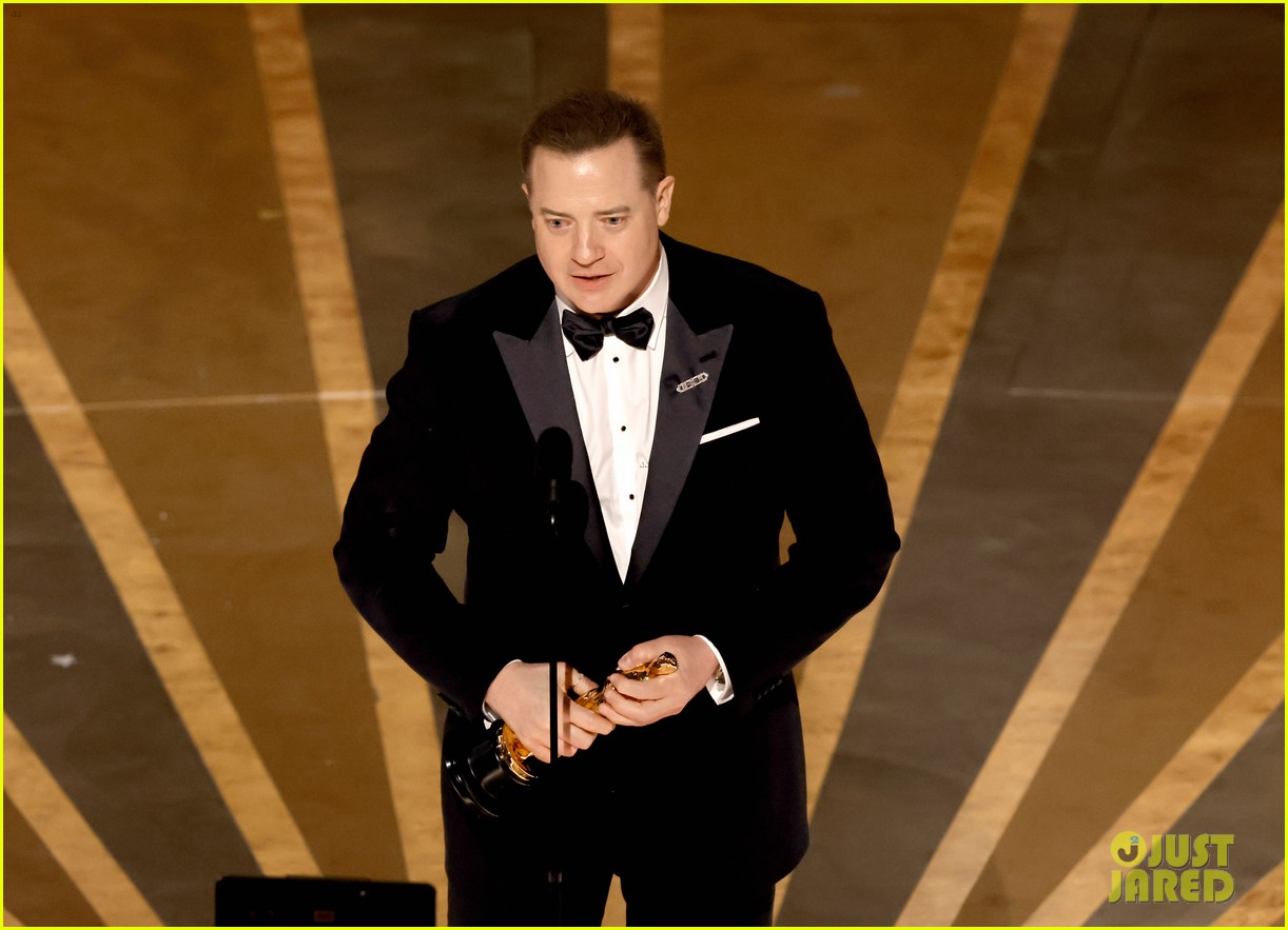 Brendan Fraser Wins Best Actor at Oscars 2023, Jokes About Living in the Multiverse in Emotional Acceptance Speech