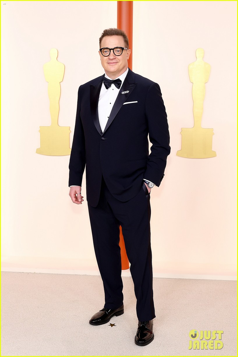 Brendan Fraser Wins Best Actor at Oscars 2023, Jokes About Living in the Multiverse in Emotional Acceptance Speech