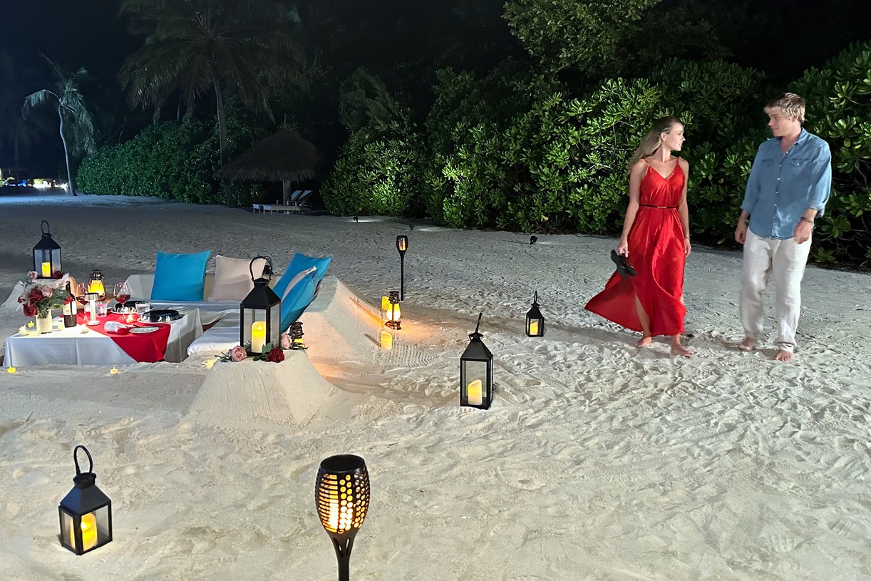 Jocelyn Hudon & Jake Manley Find 'Love in the Maldives' on Hallmark Channel Tonight!