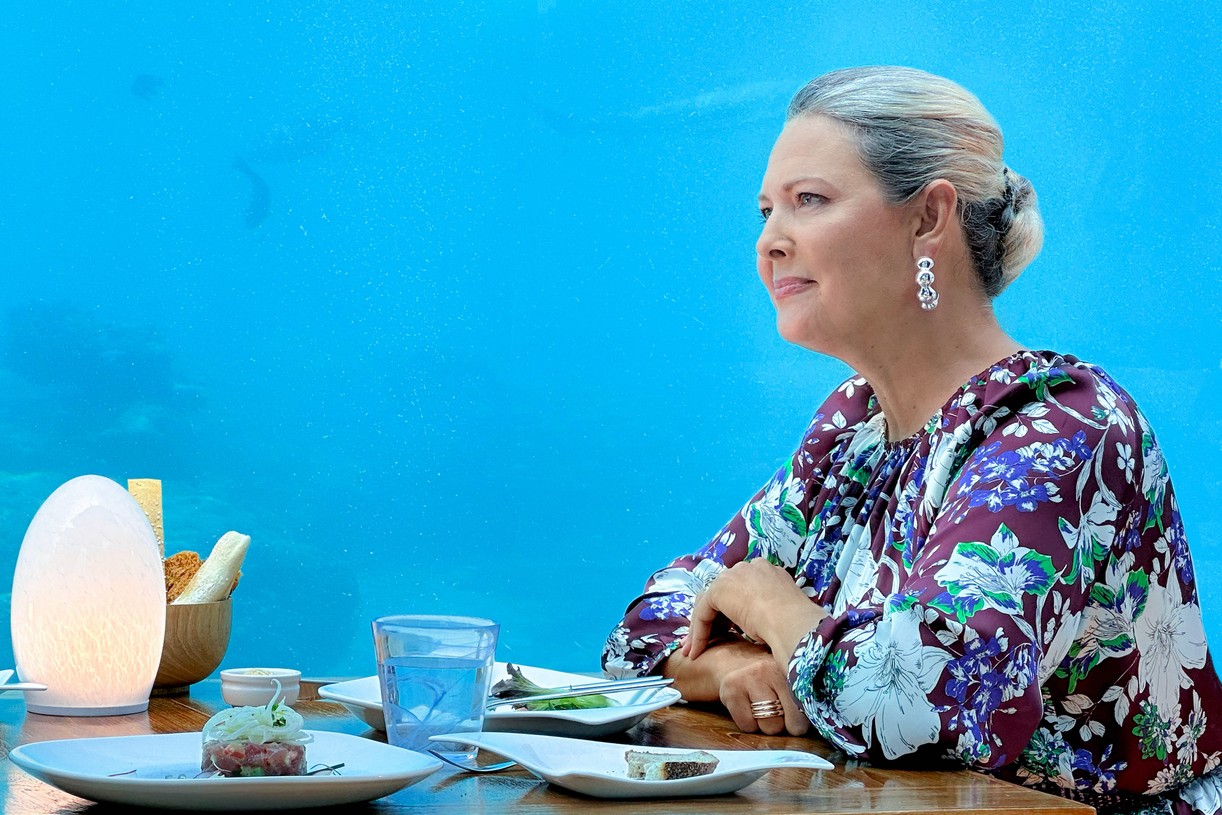 Jocelyn Hudon & Jake Manley Find 'Love in the Maldives' on Hallmark Channel Tonight!
