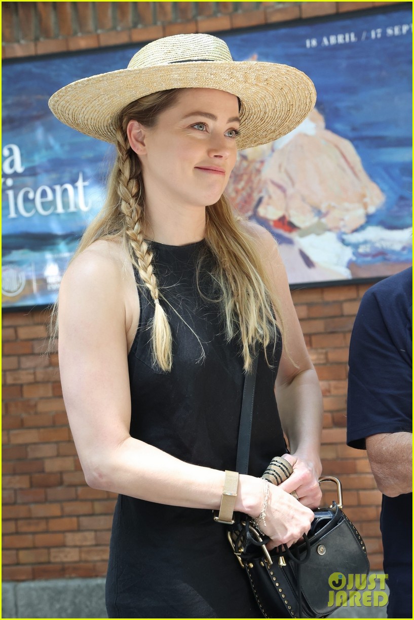 Relaxed Amber Heard Explores Madrid Amid Rumors She's Leaving Hollywood Behind & Relocating