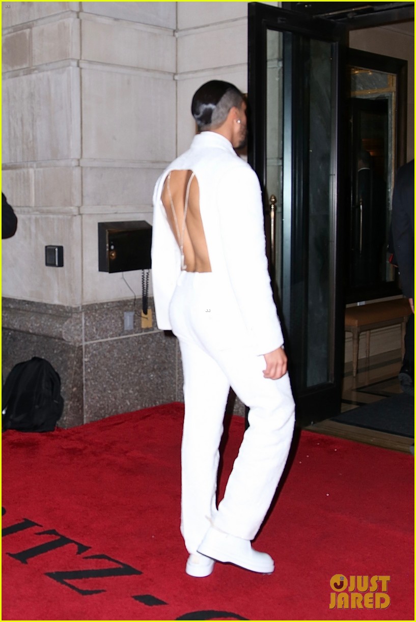 bad bunny backless dress The Real Star of the MET Gala was Bad Bunny's Sexy Back - Just Jared - Celebrity News and Gossip