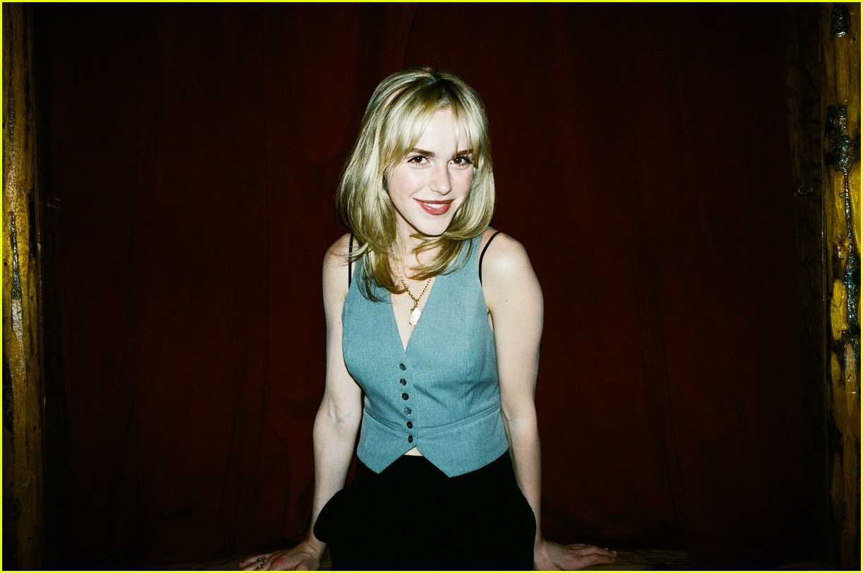 Kiernan Shipka Joined Friend BJ Novak at L.A's Hottest Pop-Up Restaurant - Chain x Friendly's!