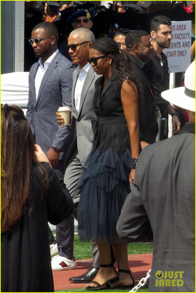 Sasha Obama Graduates from USC with Her Parents & Sister in the Audience (Photos)