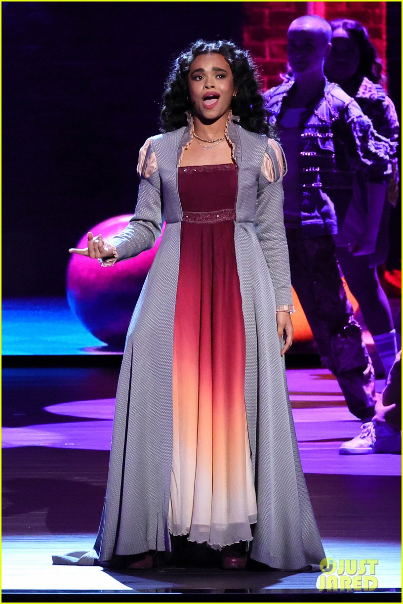 & Juliet's Lorna Courtney Pulls Off an Epic Costume Change While Performing 'Roar' at Tony Awards 2023
