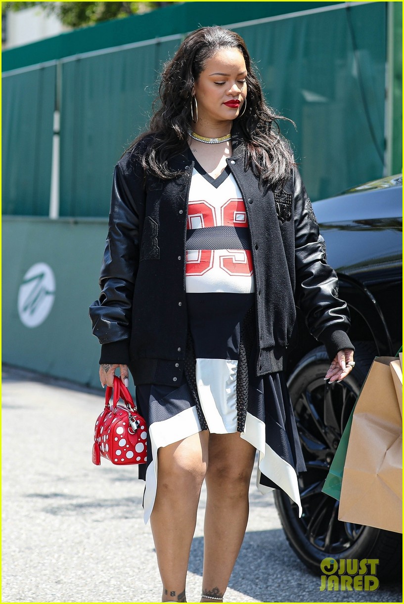 rihanna jersey dress Pregnant Wears a for Lunch Date with A$AP Rocky | Just Jared rihanna outfits
