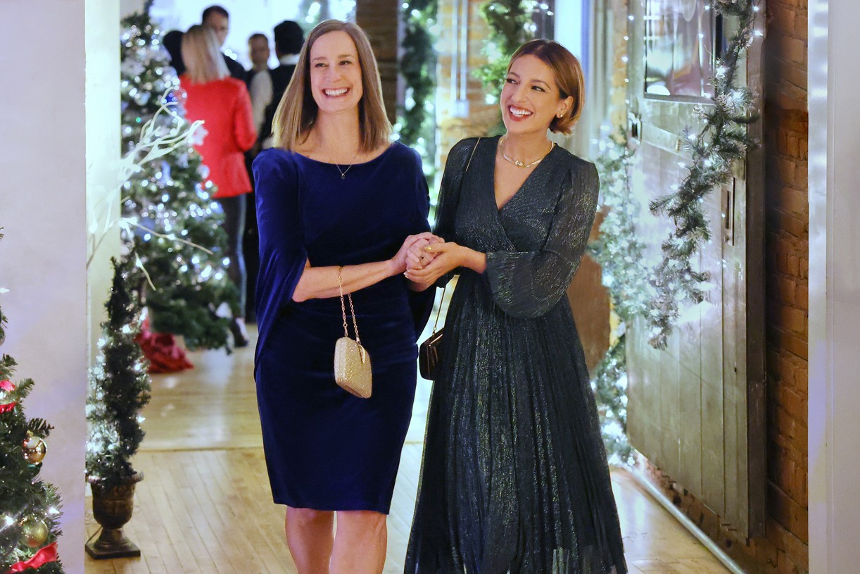 Vanessa Lengies Gets A Glimpse Of Her Dream Life in Hallmark Channel's 'Take Me Back For Christmas'