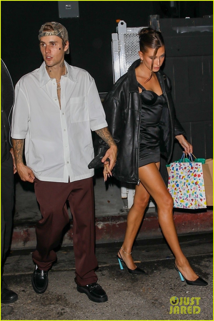 Justin Bieber Grabs Dinner With Wife Hailey Amid Rumors Surrounding Scooter Braun Professional Relationship