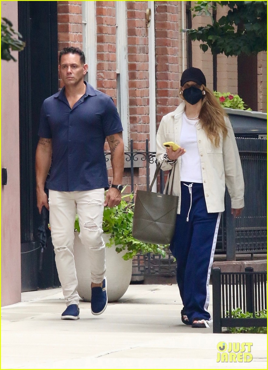 Jennifer Lawrence Masks Up, Treats Herself to a Pedicure in NYC