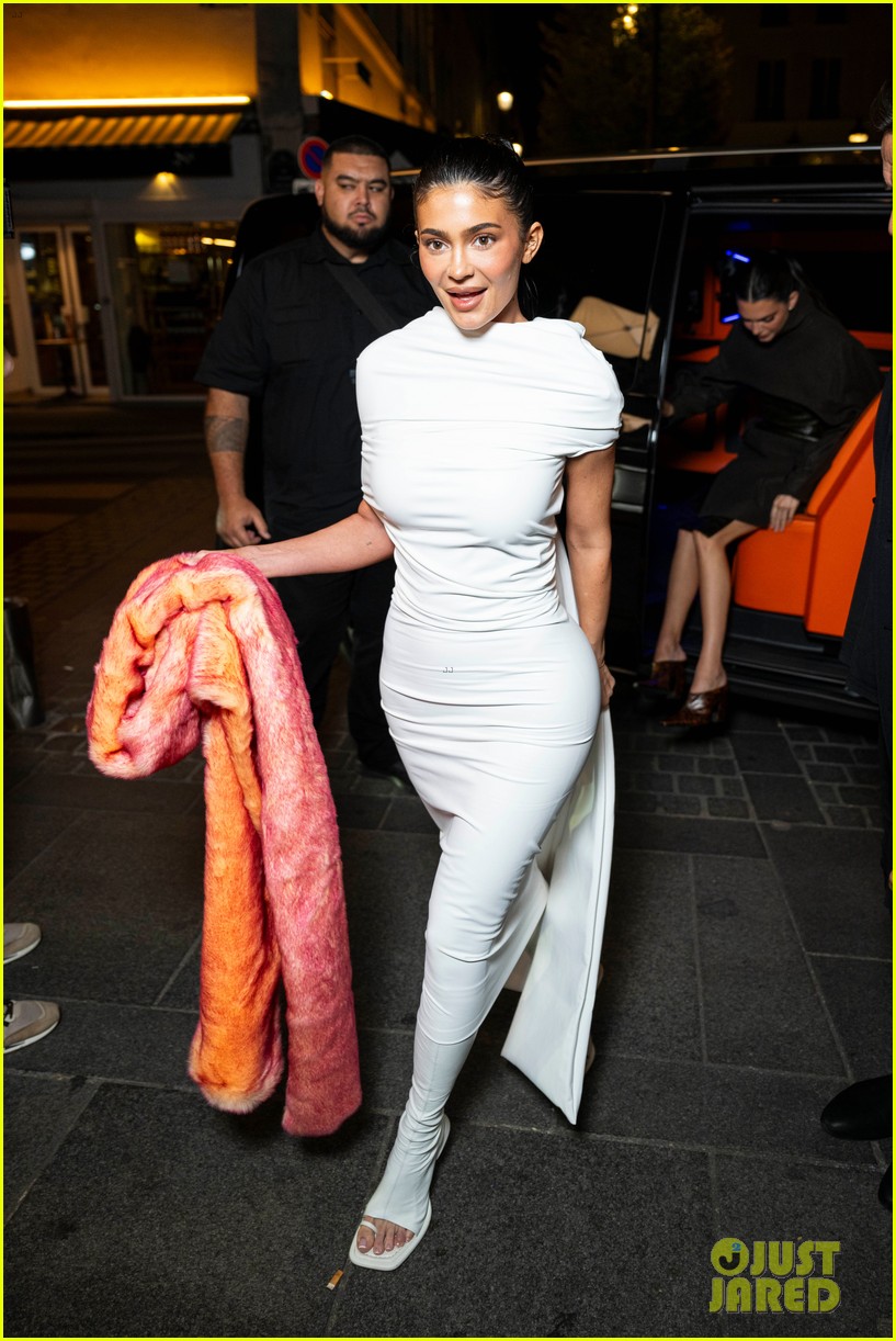 Kylie Jenner & Kendall Jenner Enjoy a Night Out Together During Paris Fashion Week