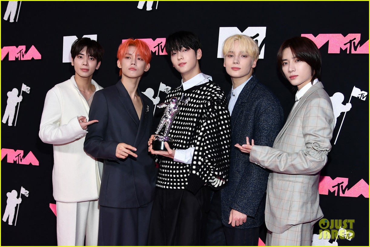 K-Pop Groups Stray Kids & Tomorrow X Together Are Both at the MTV VMAs 2023 - See Red Carpet Photos!