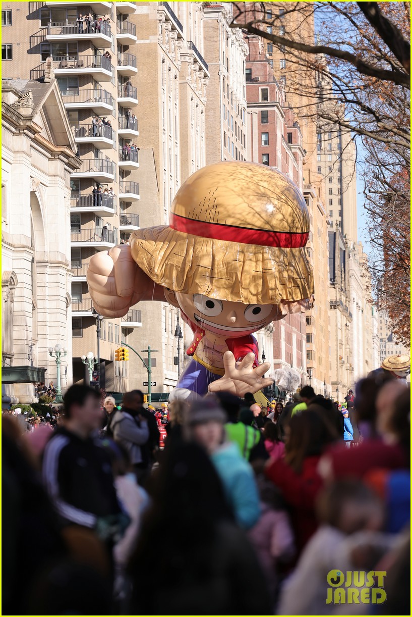 'One Piece' Balloon Pops During Thanksgiving Parade, Other Balloons Deflate As Well (Photos)