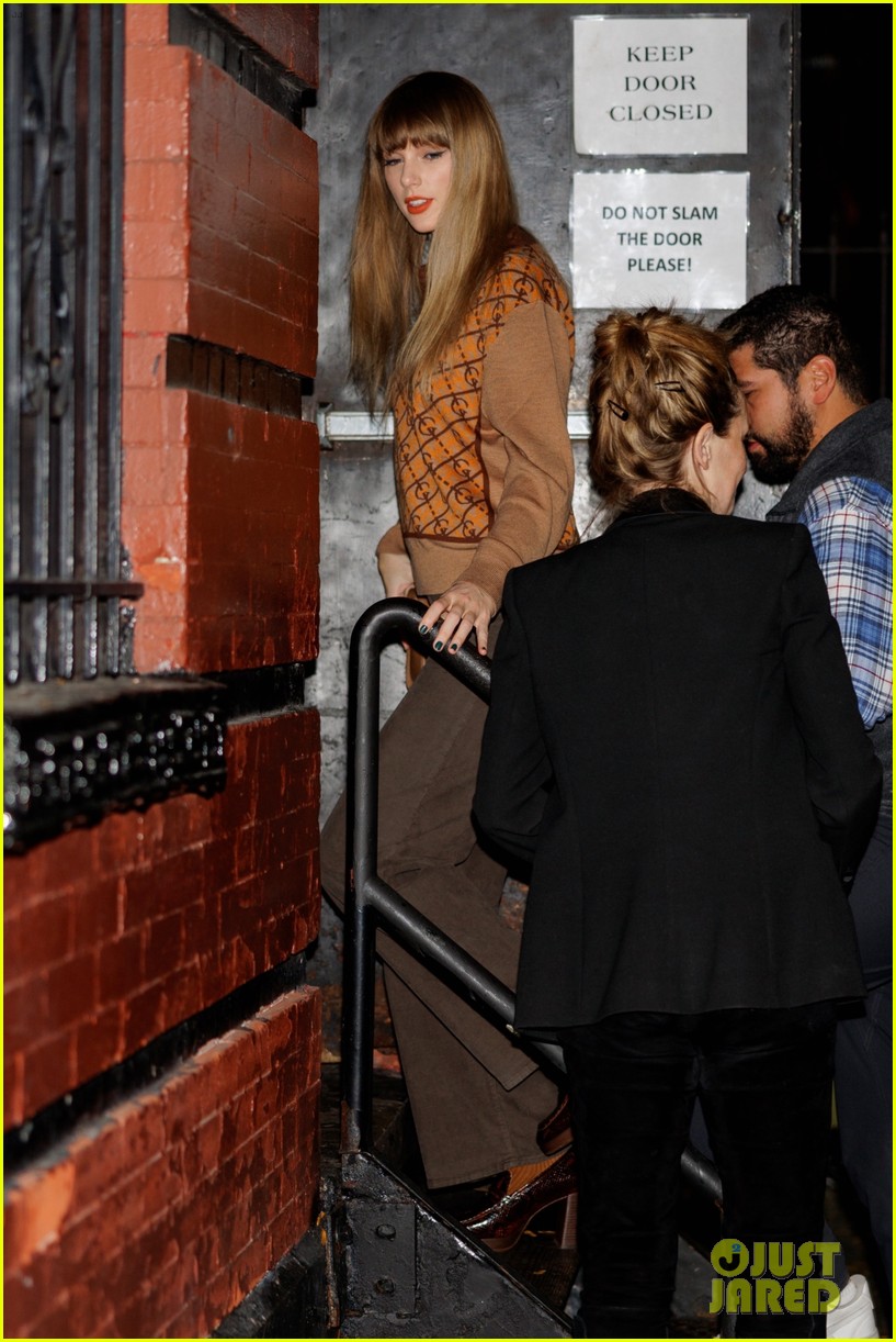Taylor Swift Sports Fall Fashion While Heading Out to Dinner With Phoebe Bridgers in New York
