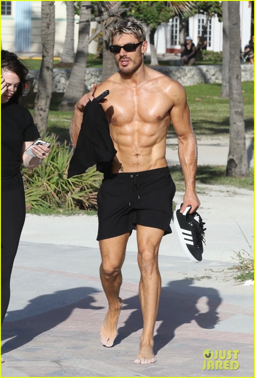 Chris Appleton Bares Ripped Body at the Beach in Miami Amid Divorce from Lukas Gage