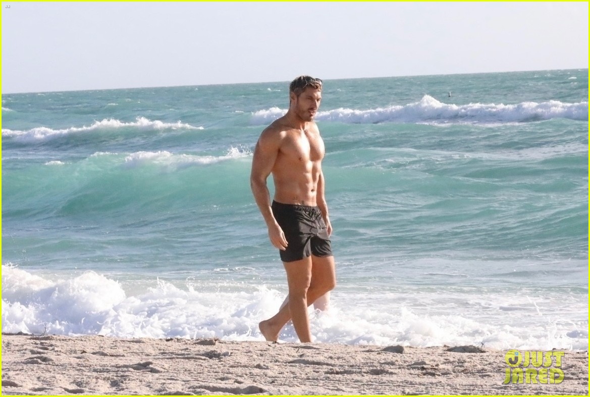 Chris Appleton Bares Ripped Body at the Beach in Miami Amid Divorce from Lukas Gage