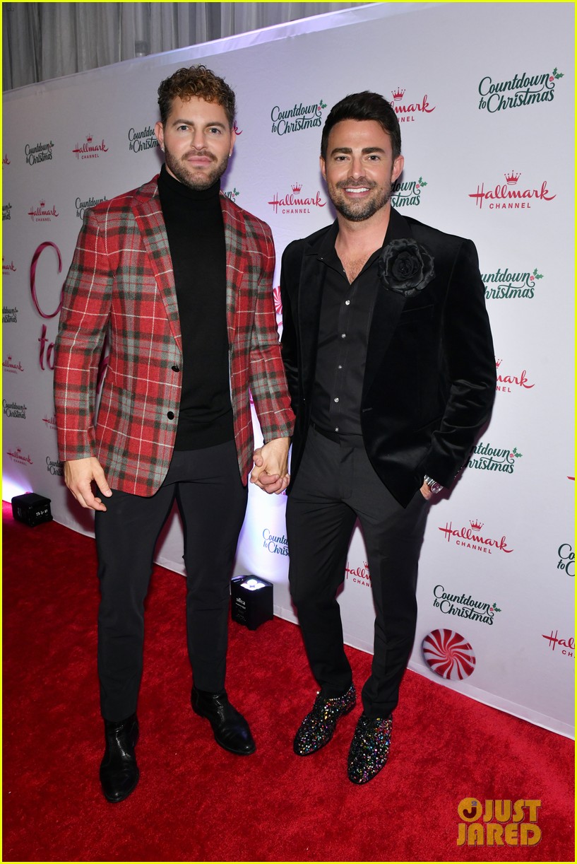 Jonathan Bennett Reveals His Real-Life Hallmark Channel Moment & It Was Super Emotional!