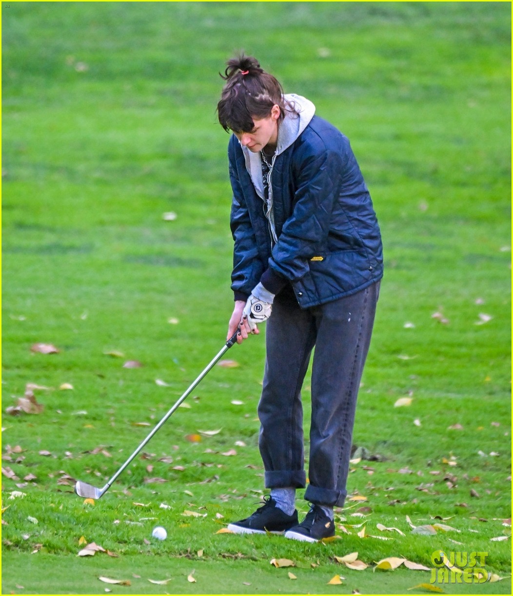 Kristen Stewart Enjoys Some Time On the Green During Casual Golf Outing
