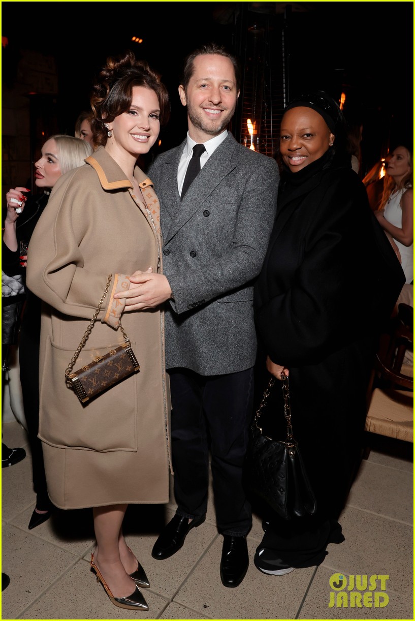 Oscar Nominees Emma Stone & America Ferrera Join Zendaya & More Stars at W Magazine & Louis Vuitton's Academy Awards Dinner