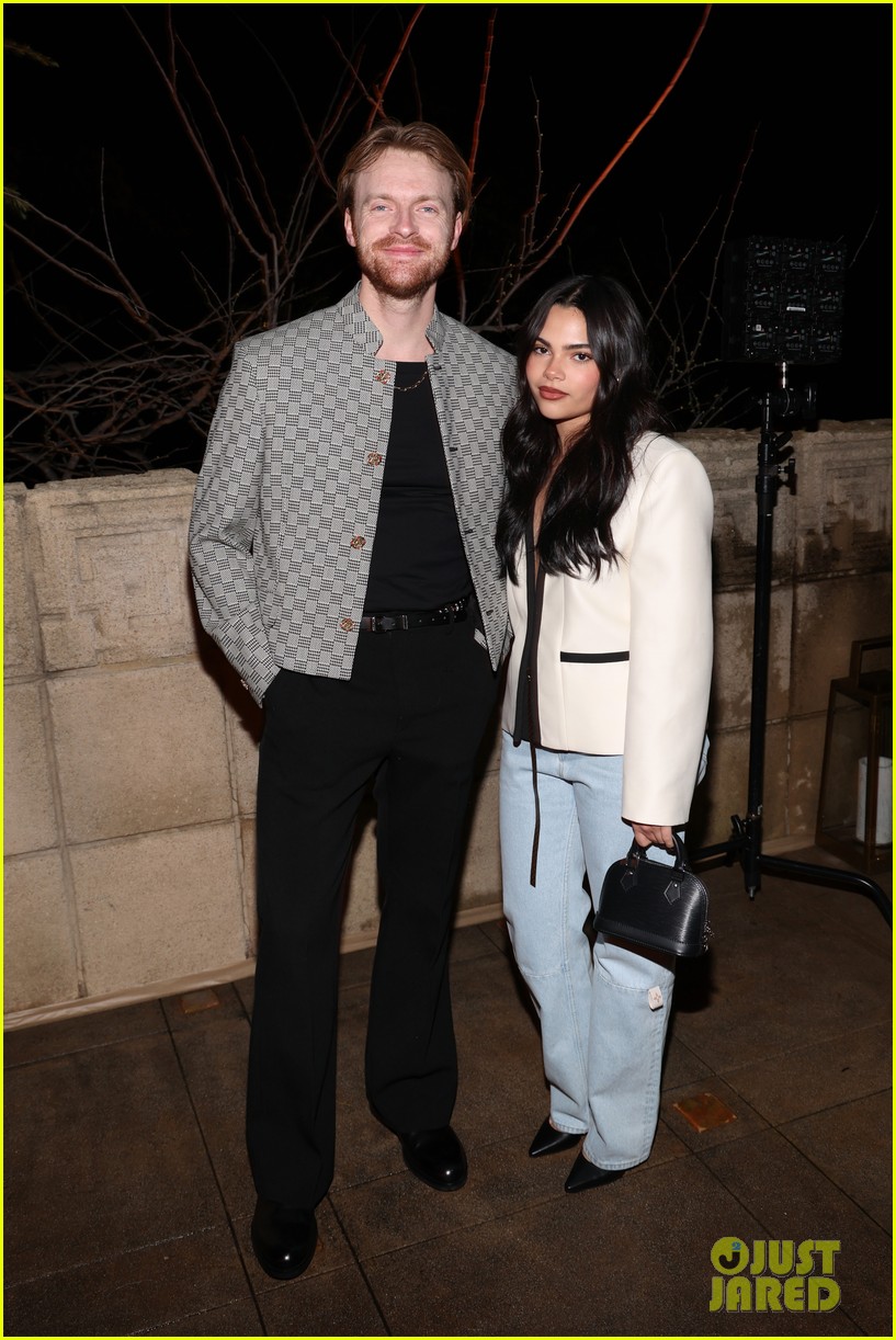 Oscar Nominees Emma Stone & America Ferrera Join Zendaya & More Stars at W Magazine & Louis Vuitton's Academy Awards Dinner
