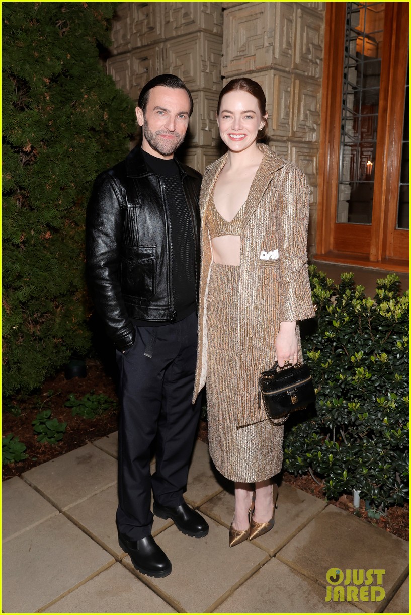 Oscar Nominees Emma Stone & America Ferrera Join Zendaya & More Stars at W Magazine & Louis Vuitton's Academy Awards Dinner