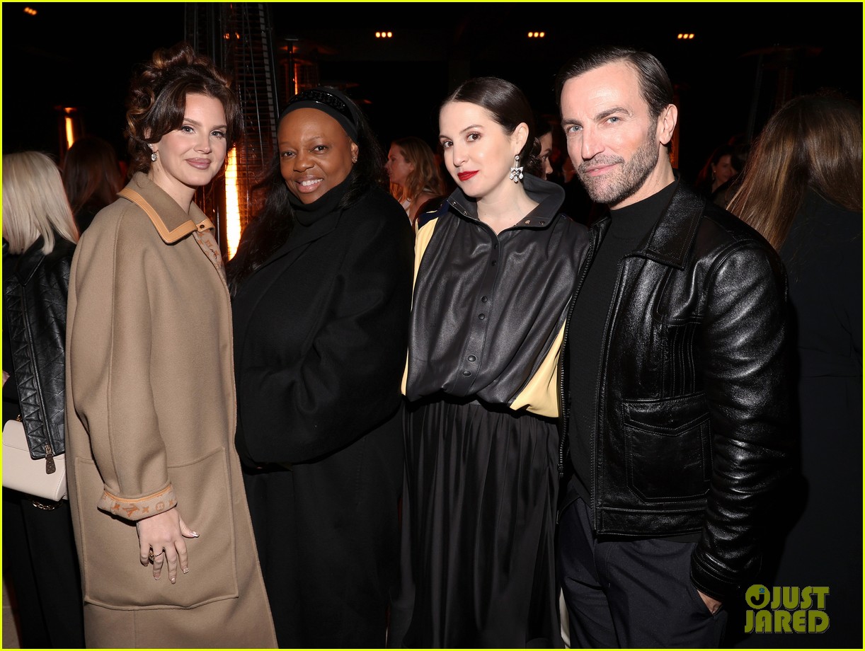 Oscar Nominees Emma Stone & America Ferrera Join Zendaya & More Stars at W Magazine & Louis Vuitton's Academy Awards Dinner