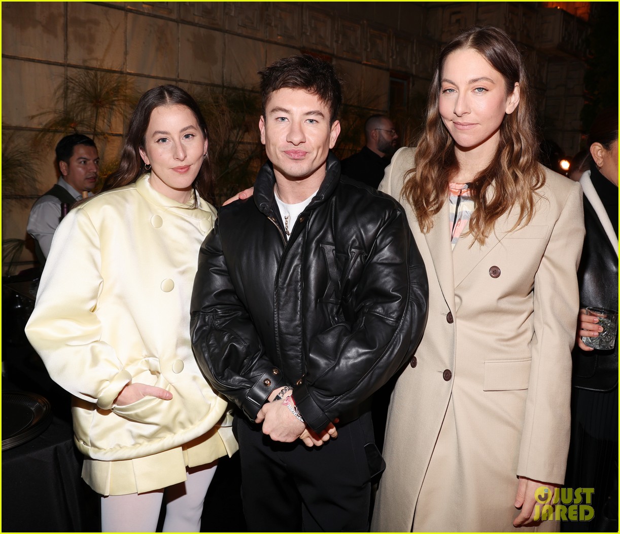 Oscar Nominees Emma Stone & America Ferrera Join Zendaya & More Stars at W Magazine & Louis Vuitton's Academy Awards Dinner