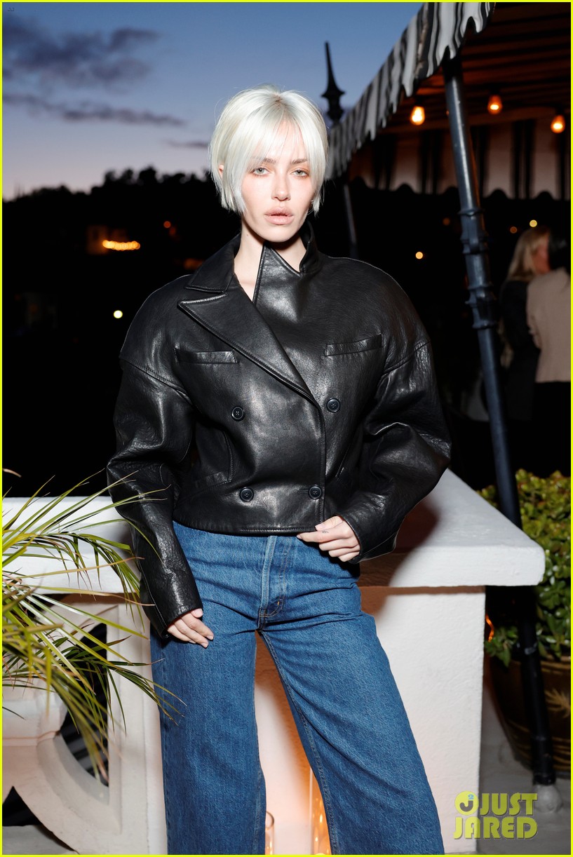 Amelia Gray Gets Support from Mom Lisa Rinna & Sister Delilah Belle Hamlin at Frame Dinner