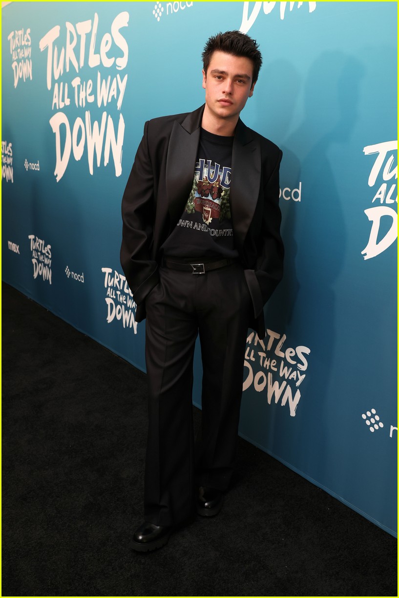Lili Reinhart & Boyfriend Jack Martin Make Rare Appearance Together at 'Turtles All the Way Down' Screening