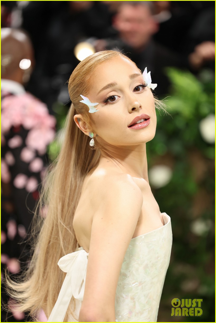 'Wicked' Movie Stars Ariana Grande & Cynthia Erivo Were the Surprise Met Gala Performers - Set List Revealed!