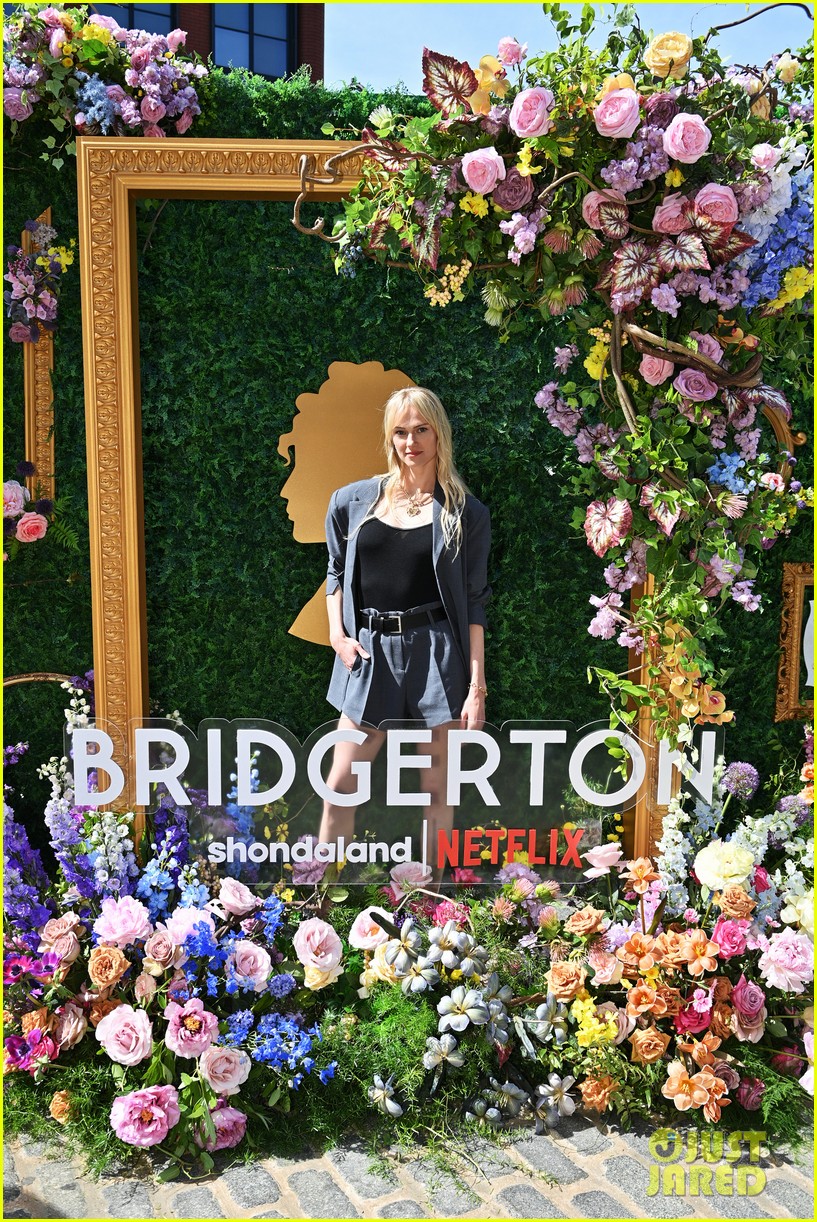 Jonathan Bailey Joins Jessica Madsen & Hannah Dodd at 'Bridgerton' Season Three Event in NYC