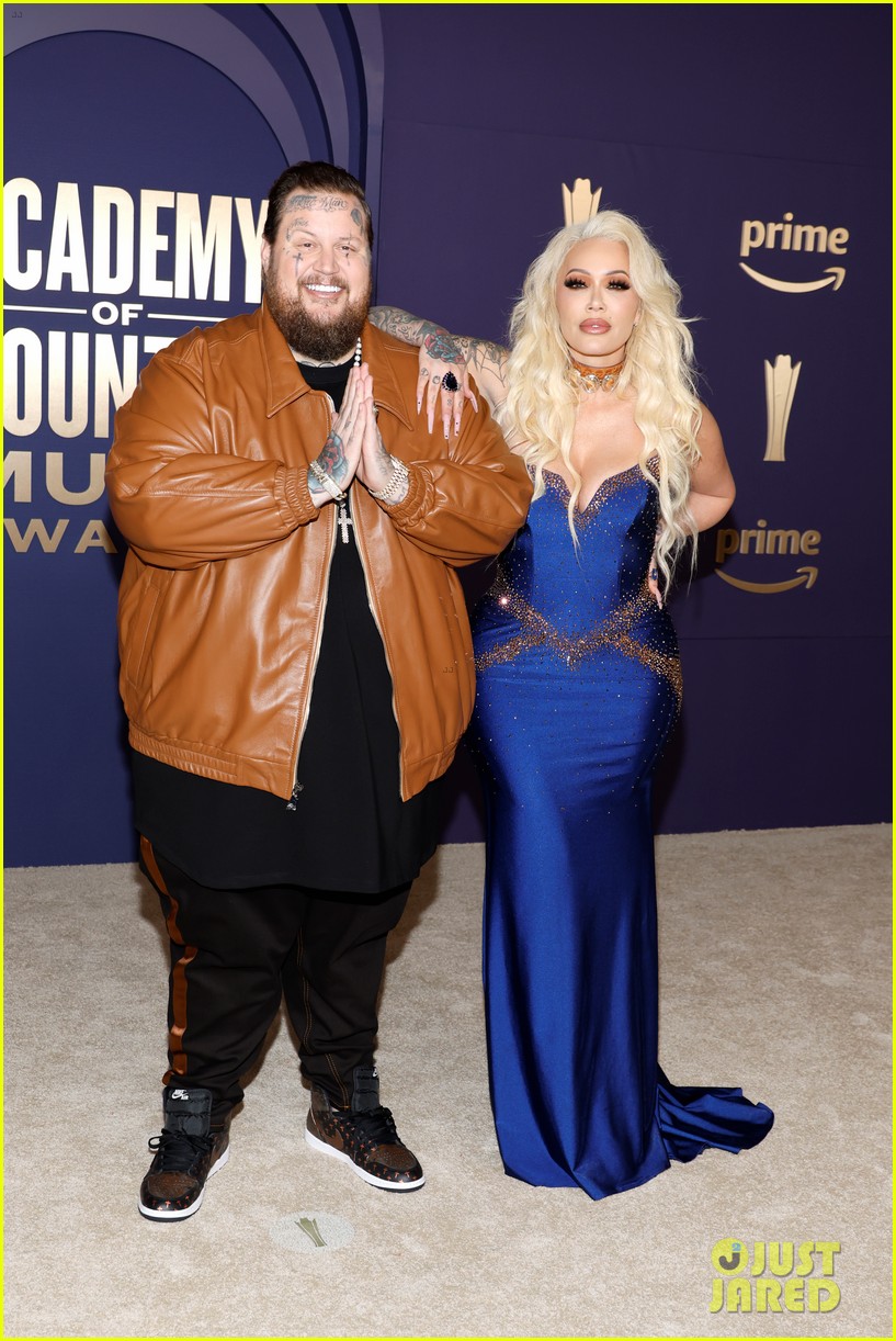 Jelly Roll Attends ACM Awards 2024 With Wife Bunnie Xo After Completing First 5K