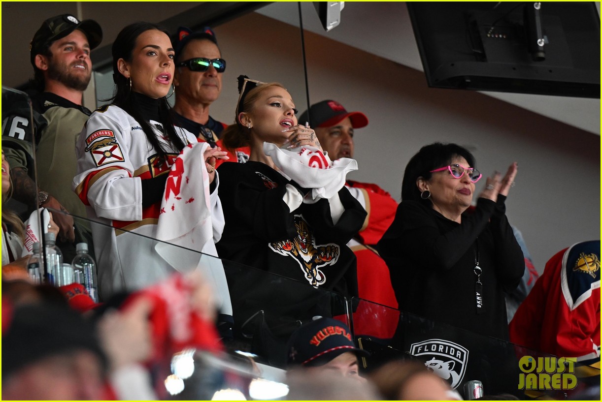 Ariana Grande Attended Another Hockey Game & We've Identified Everyone Who Joined Her!