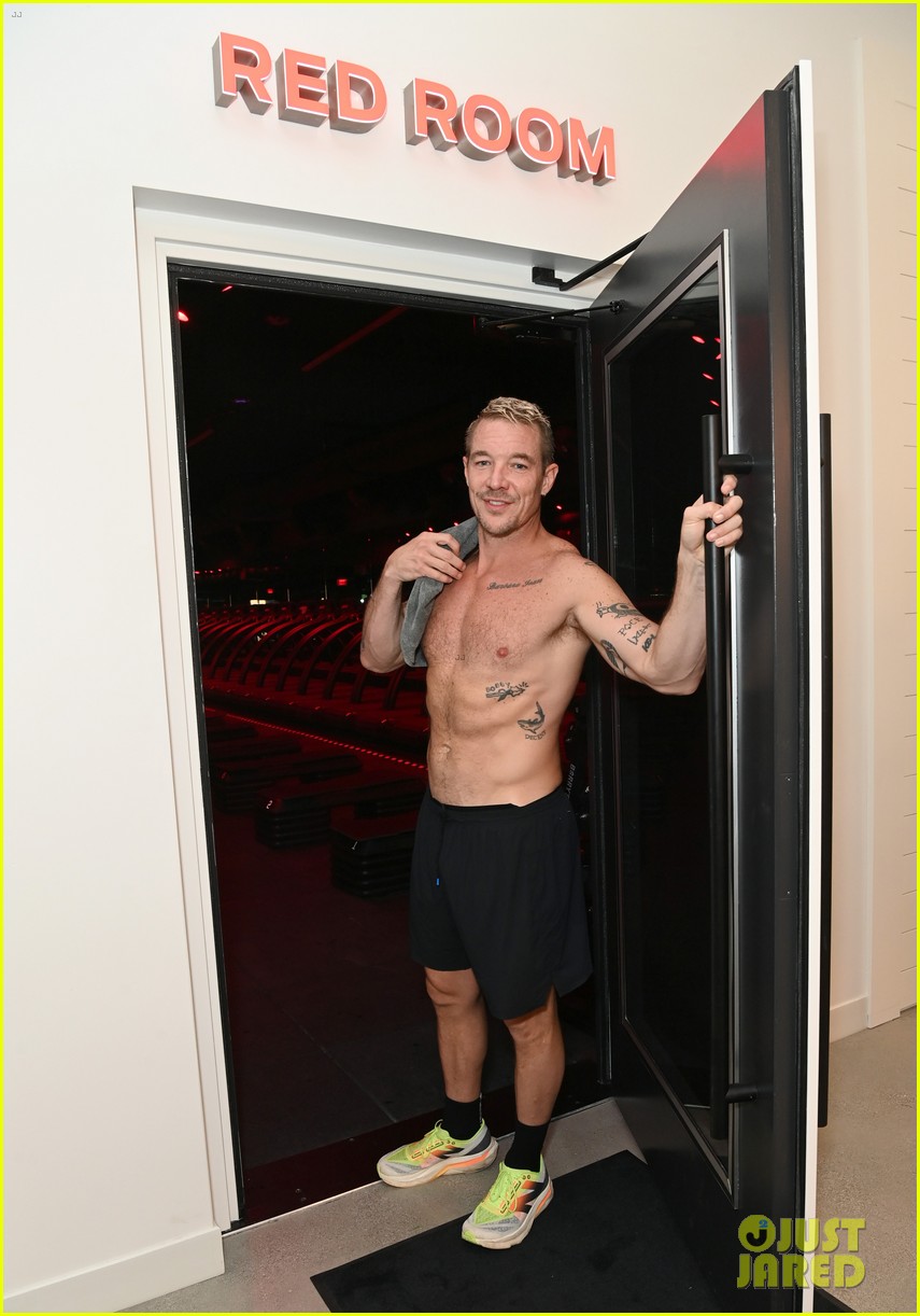 Diplo Takes Off His Shirt, Looks Seriously Ripped While Hosting Barry's Class for His Run Club