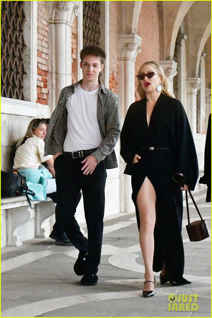 Kate Hudson Brings 20-Year-Old Son Ryder Robinson to Max Mara Show in Italy
